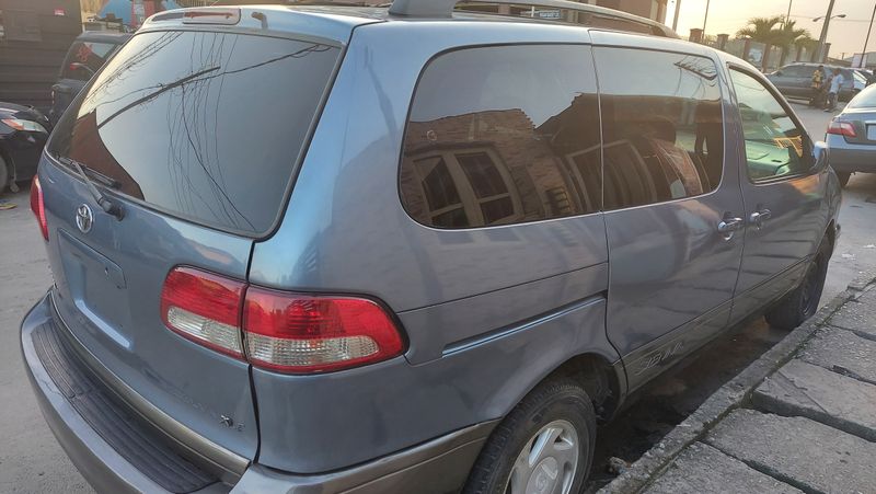 Thumbnail 7 of 2002 Toyota Sienna XLE